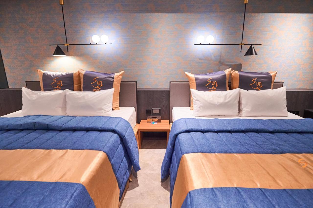 Sun Motel Kaohsiung Extérieur photo
